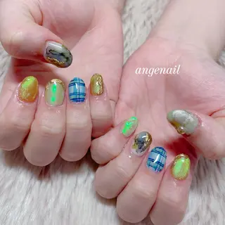 ネイル オーナーネイリスト MAKIのネイルデザイン