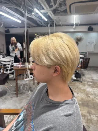 ミディアム Maison 心斎橋店所属・メンズ特化パーマ/ ハイトーンブリーチのヘアスタイル