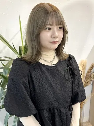 ショート カラー mood 髪質改善 ダブルカラーのヘアスタイル