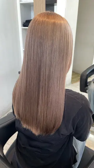 ロング カラー ブリーチ/髪質改善/ ハイトーン/暖色のヘアスタイル