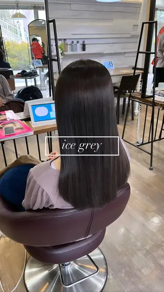 ロング メンズバレイヤージュ 斉藤春のヘアスタイル