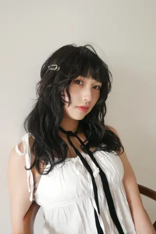 ロング カラー H I ＮＡのヘアスタイル