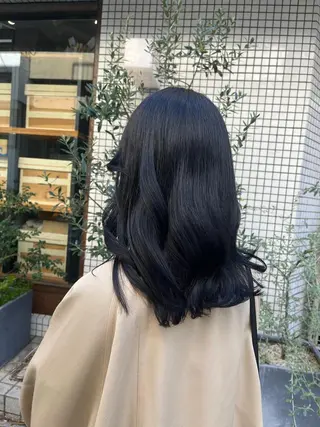 ミディアム カラー カジュアルを女っぽく 𝗮𝘆𝗮𝗰𝗼のヘアスタイル