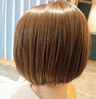 ミディアム カラー alushe 岡 陽子のヘアスタイル