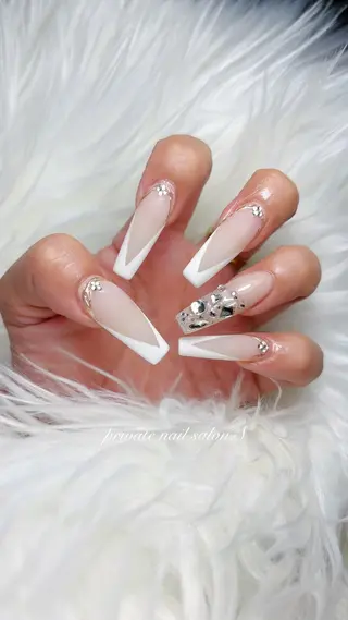 ネイル 関山 志乃のネイルデザイン