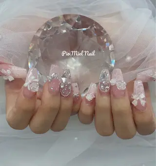 ミディアム Pio Mielのネイルデザイン