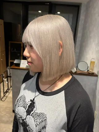 ショート 🌐NATSUMI 🌐【寒色カラー】のヘアスタイル