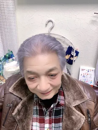 カラー 竹内 秀美のヘアスタイル