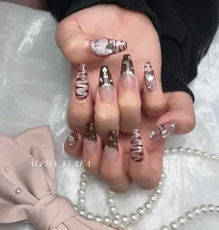 ネイル ALPHA. KUREAのネイルデザイン