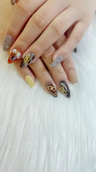 ネイル 🦋ネイルサロン ブラン🌈ゆりのネイルデザイン