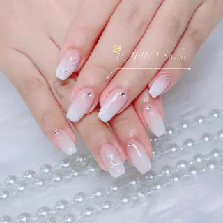 ネイル 桃香 Minaのネイルデザイン