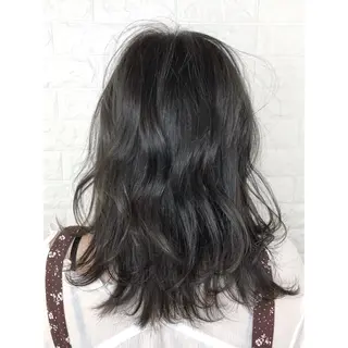 ミディアム カラー KIZU 髪質改善 怪談を語る美容師のヘアスタイル