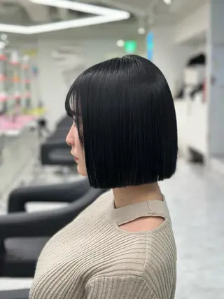 ショート カラー ヘアアレンジ 艶カラー/ハイトーン /レイヤーカットのヘアスタイル