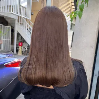 セミロング カラー カジュアルを女っぽく 𝗮𝘆𝗮𝗰𝗼のヘアスタイル
