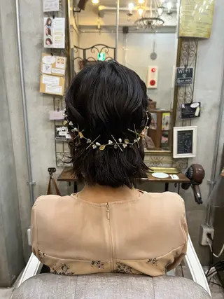 ミディアム ヘアアレンジ 艶髪/ハイトーン/ ヘアセット/モエノのヘアスタイル