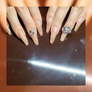 ネイル セミロング クロキ 。のネイルデザイン