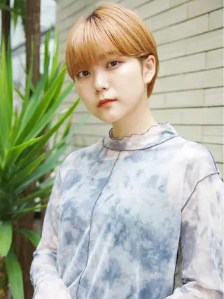 ショート カラー FERIA梅田🖤 透明感カラー🎀のヘアスタイル