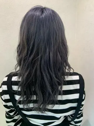 セミロング カラー パーマ ハイトーンカラー🤍 山下 優華のヘアスタイル