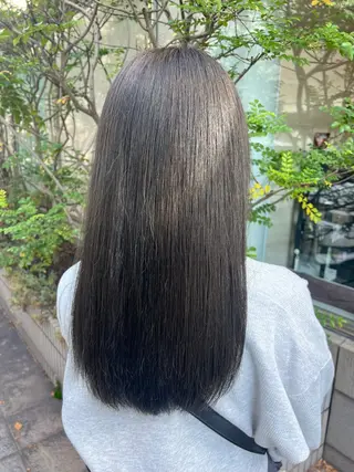 セミロング unöi所属・unöi（ウノイ） Honamiのヘアスタイル