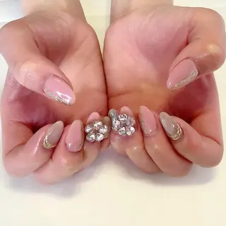 ネイル 💎🐰 saki. m 🐰💎のネイルデザイン