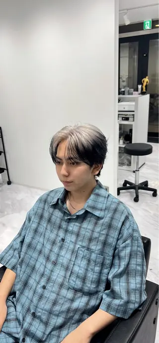 カラー メンズ RAYS ROOTS所属・森田 陸のヘアスタイル