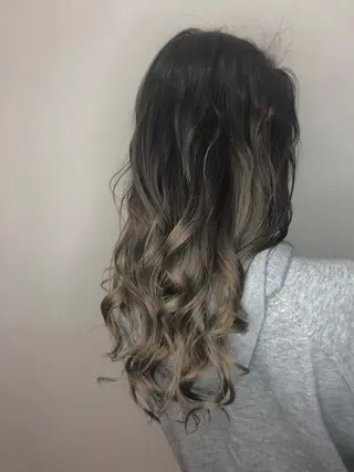 セミロング カラー SHAFT Ieiriのヘアスタイル