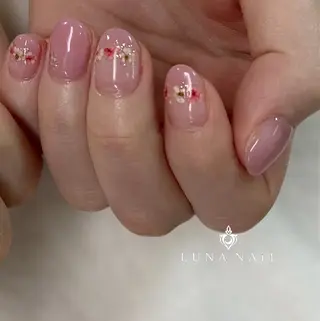 ネイル アトリエ　ミモザ所属・いまむら あかりのネイルデザイン