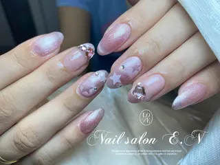 ネイル E.N🦋 長さ出し/持ち込みのネイルデザイン