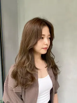 ロング カラー ENIF ヤマグチアツコのヘアスタイル