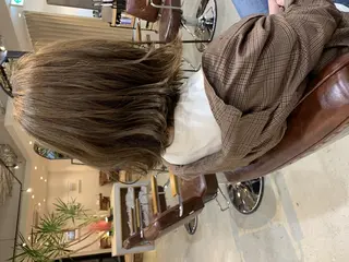 ミディアム カラー パーマ ヘアアレンジ メンズ キッズ ネイル マツエク・マツパ 中津No.1髪質改善 店長✨透ける暗髪のヘアスタイル