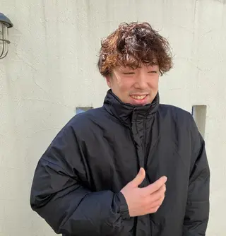 パーマ メンズ パーマ、髪質改善 カズマのヘアスタイル