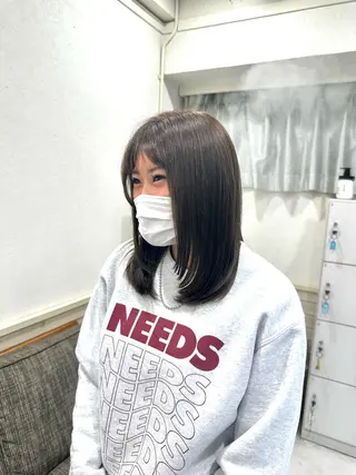 ミディアム カラー 岡本 葵のヘアスタイル