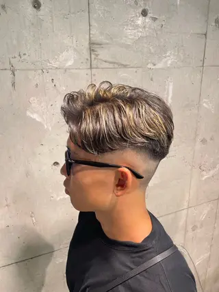 ショート カラー パーマ メンズ 艶髪/透明感🪽 DISCO🪽のヘアスタイル