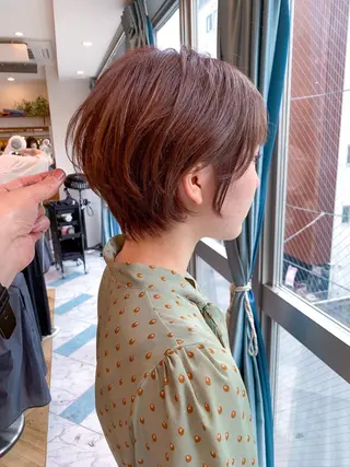 ショート Lond enikaのヘアスタイル