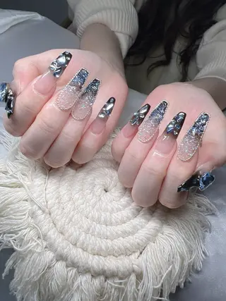 ネイル Lee Nailsのネイルデザイン