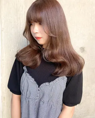 カラー mizuki/ピンク ベージュ.レイヤーのヘアスタイル