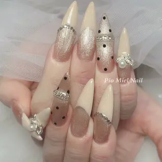 ネイル Pio Mielのネイルデザイン