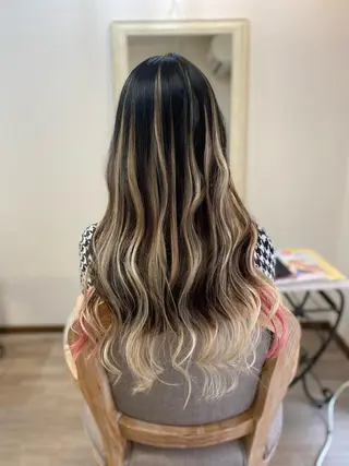 ロング 是枝 さくらのヘアスタイル