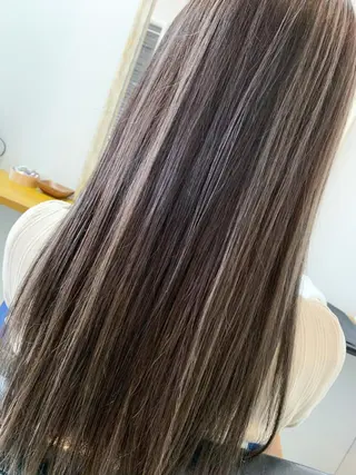 ロング 🥇近藤 恭輔🥇 Recharme新保のヘアスタイル