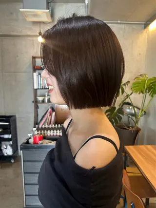 ショート 韓国ボブ/レイヤー ボブ/ EMIRIのヘアスタイル