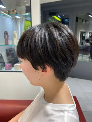 ショート equri×SHISEIDO所属・下田 希/レディースカットのヘアスタイル