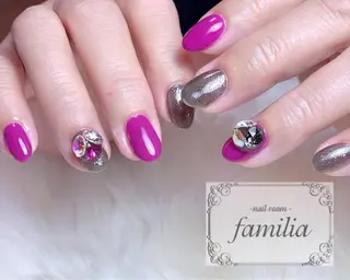 ネイル -nailroom- familiaのネイルデザイン