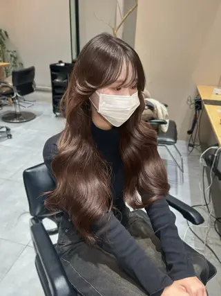 ロング yoko/レイヤー /小顔ボブ/艶カラーのヘアスタイル