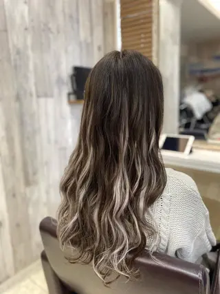 ロング 石井 彰浩のヘアスタイル