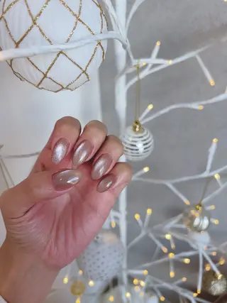 ネイル 𝐑𝐞𝐯𝐢𝐨 ___堺市西区のマツエク・マツパデザイン