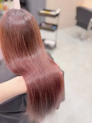 ロング ✨艶髪ストレート✨ ✨透明感カラー✨のヘアスタイル