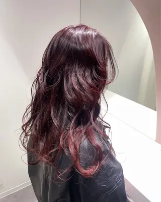 ロング カラー 佐野 えり奈のヘアスタイル