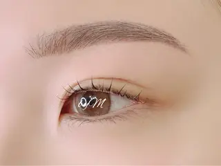 アイブロウ PLATINUM+ byMのマツエク・マツパデザイン