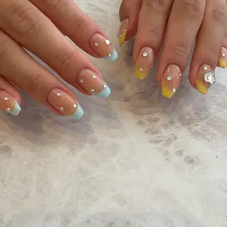 ネイル private salon magique所属・Rina🫧 大阪/福島のネイルデザイン