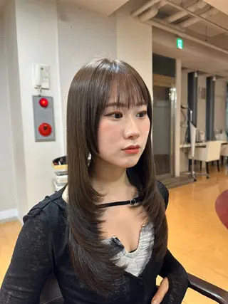 ロング WATARU/ 韓国風巻き髪のヘアスタイル